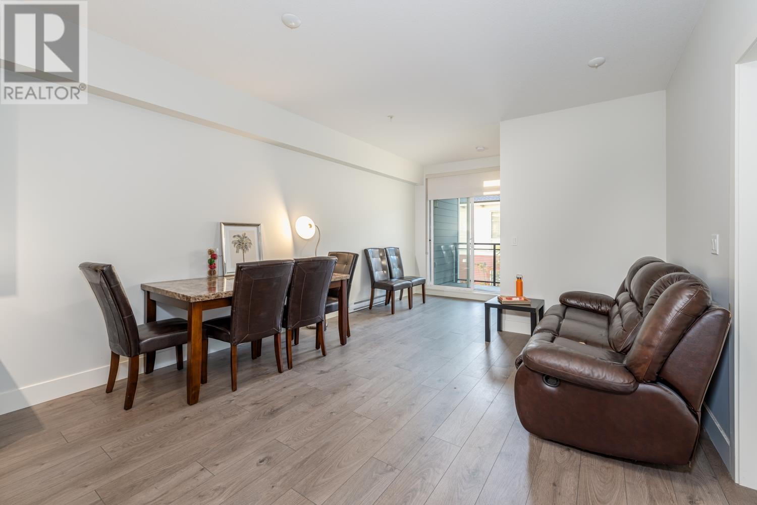 309 630 W Como Lake Avenue, Coquitlam, British Columbia  V3J 3M4 - Photo 10 - R2827091
