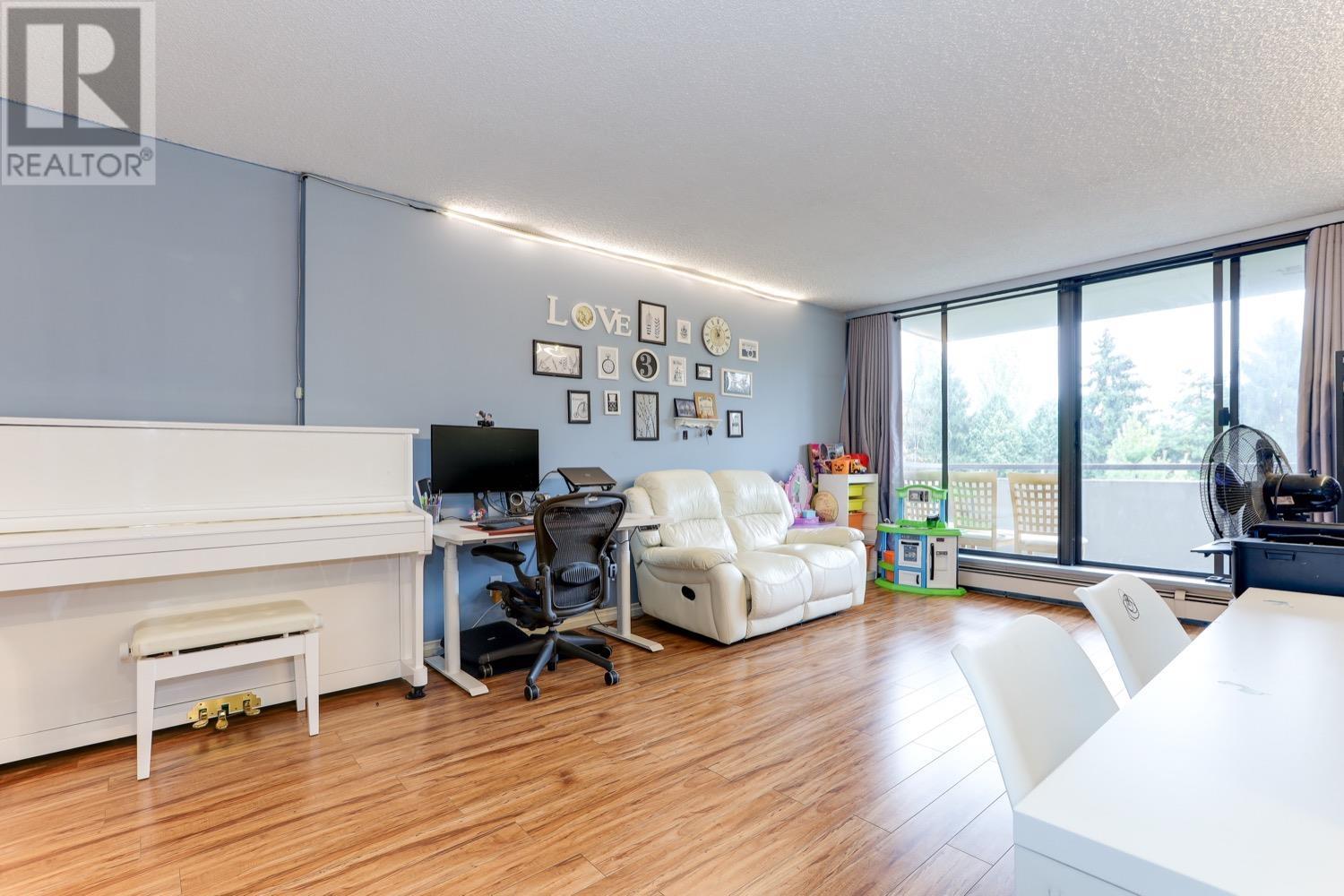 304 2060 Bellwood Avenue, Burnaby, British Columbia  V5B 4V2 - Photo 6 - R2823481