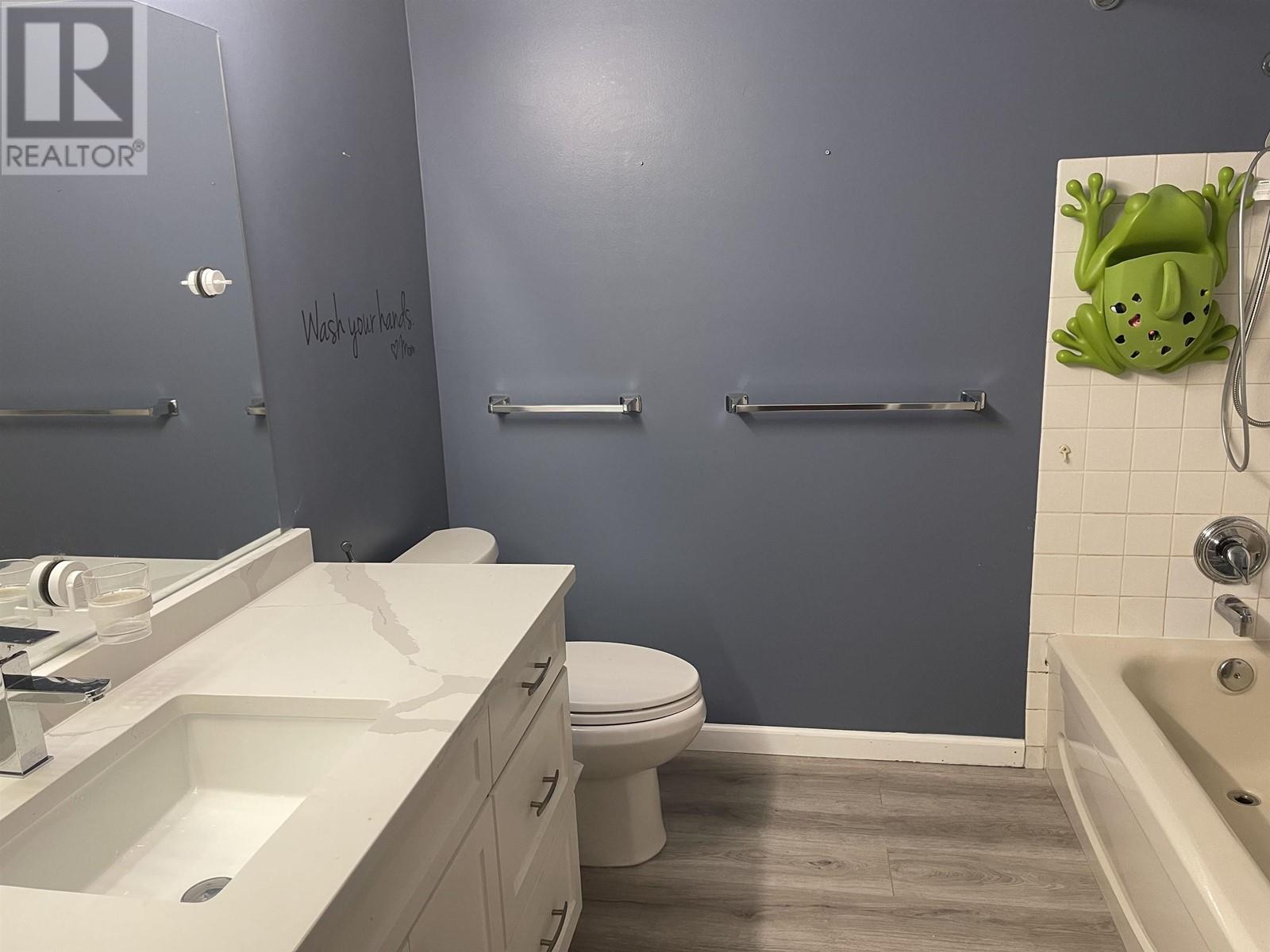 304 2060 Bellwood Avenue, Burnaby, British Columbia  V5B 4V2 - Photo 4 - R2823481