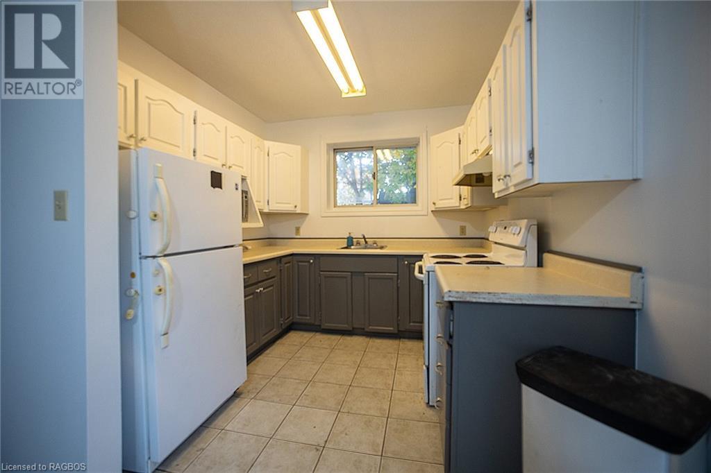 876 7th Avenue W Unit 2, Owen Sound, Ontario N4K 5K1 (26224028) Ron