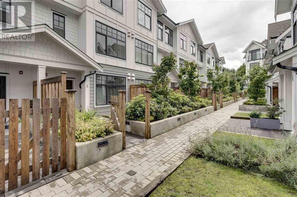 1 5188 SAVILE ROW, burnaby, British Columbia