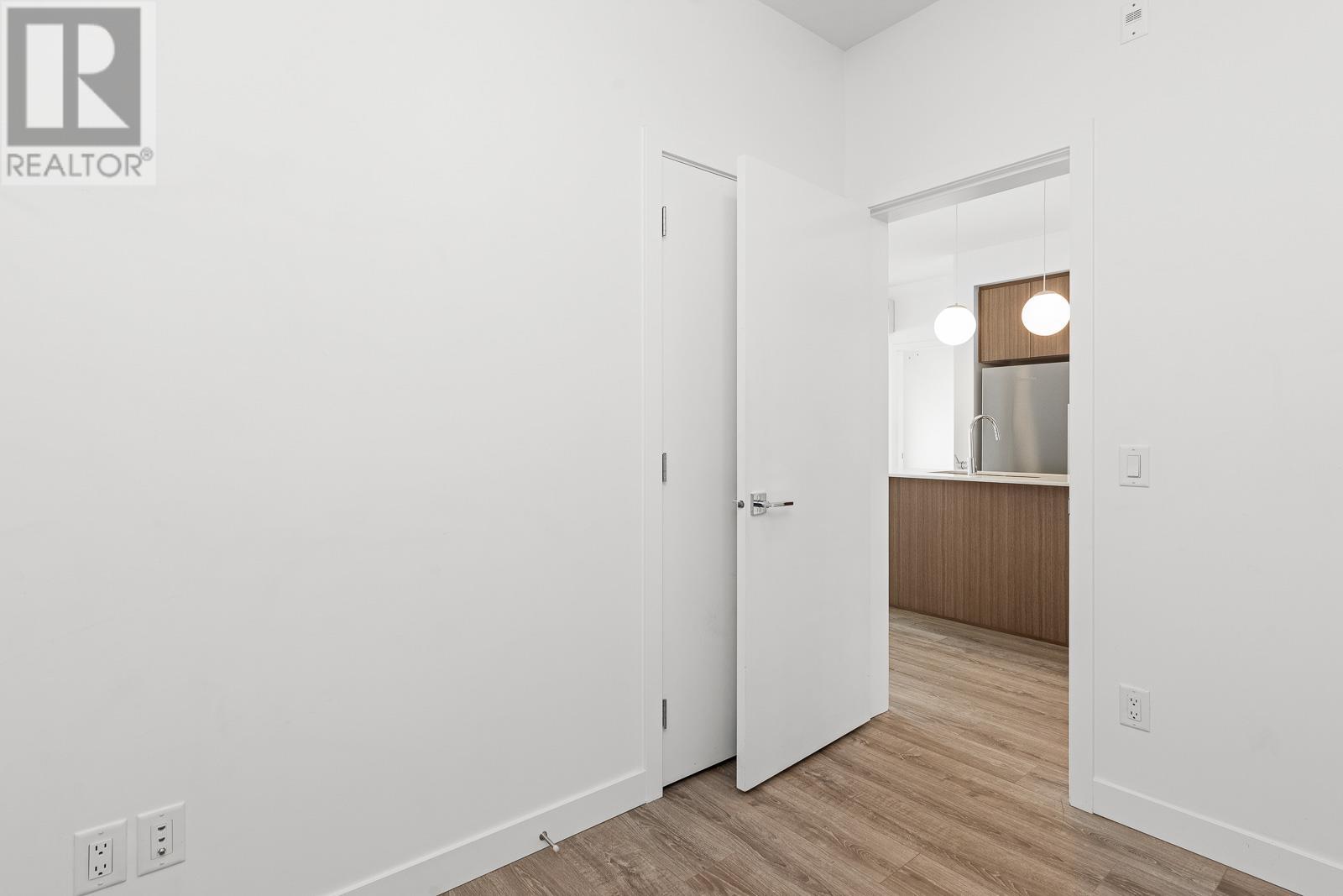 510 516 Foster Avenue, Coquitlam, British Columbia  V3J 0H8 - Photo 32 - R2827392