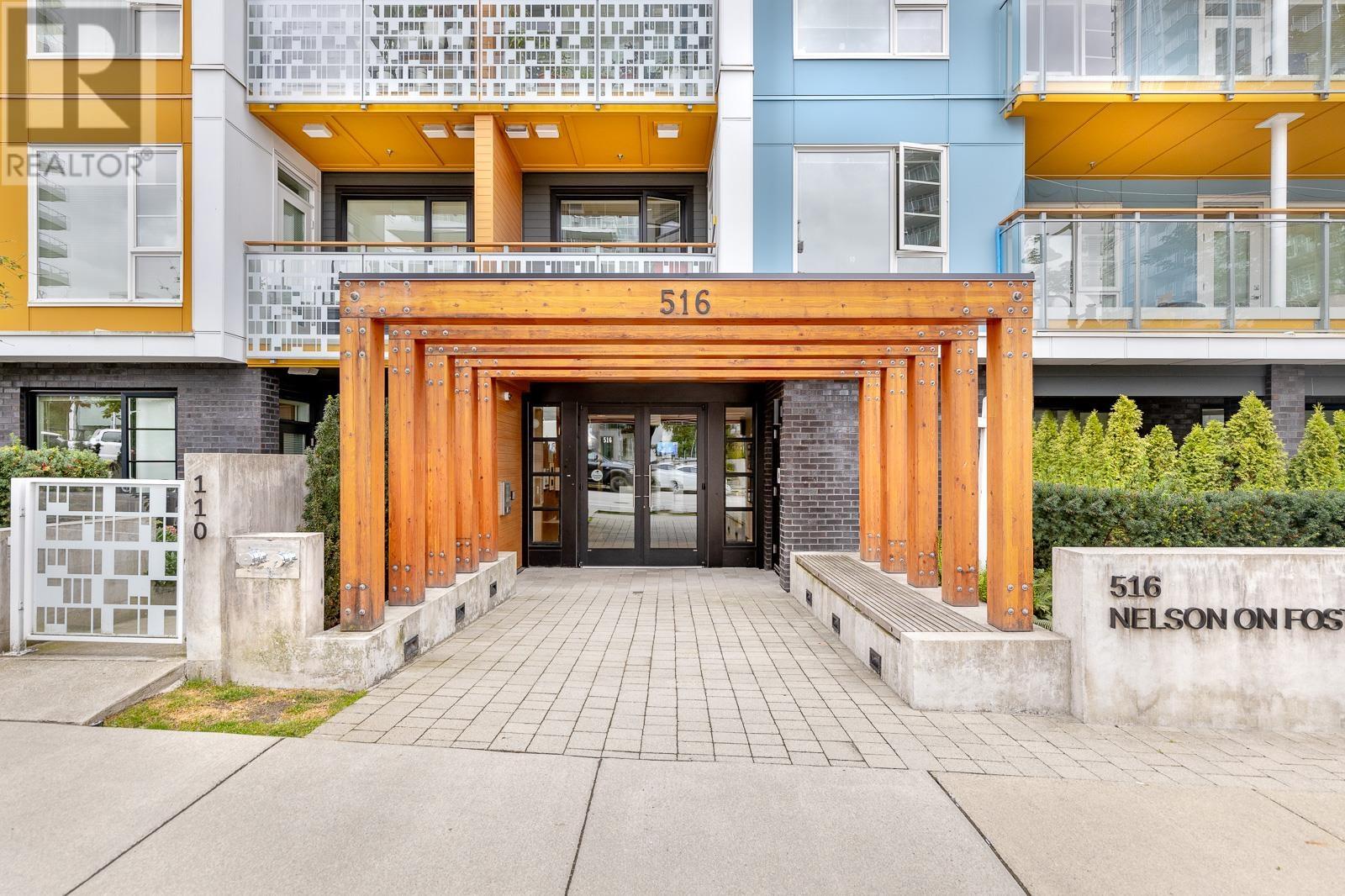 510 516 Foster Avenue, Coquitlam, British Columbia  V3J 0H8 - Photo 2 - R2827392