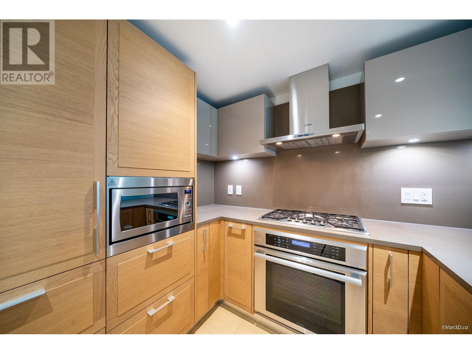 208 1571 W 57th Avenue, Vancouver, British Columbia  V6P 0H7 - Photo 5 - R2817382