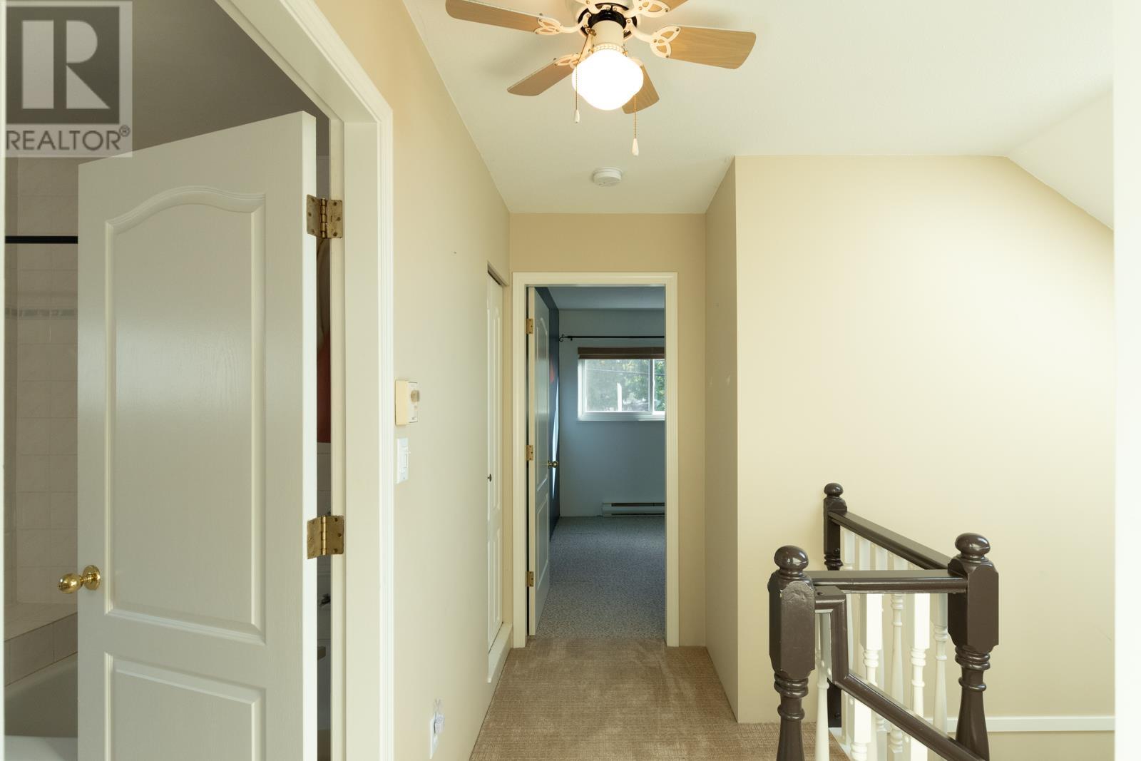 821 North Road, Gibsons, British Columbia  V0N 1V9 - Photo 21 - R2828396