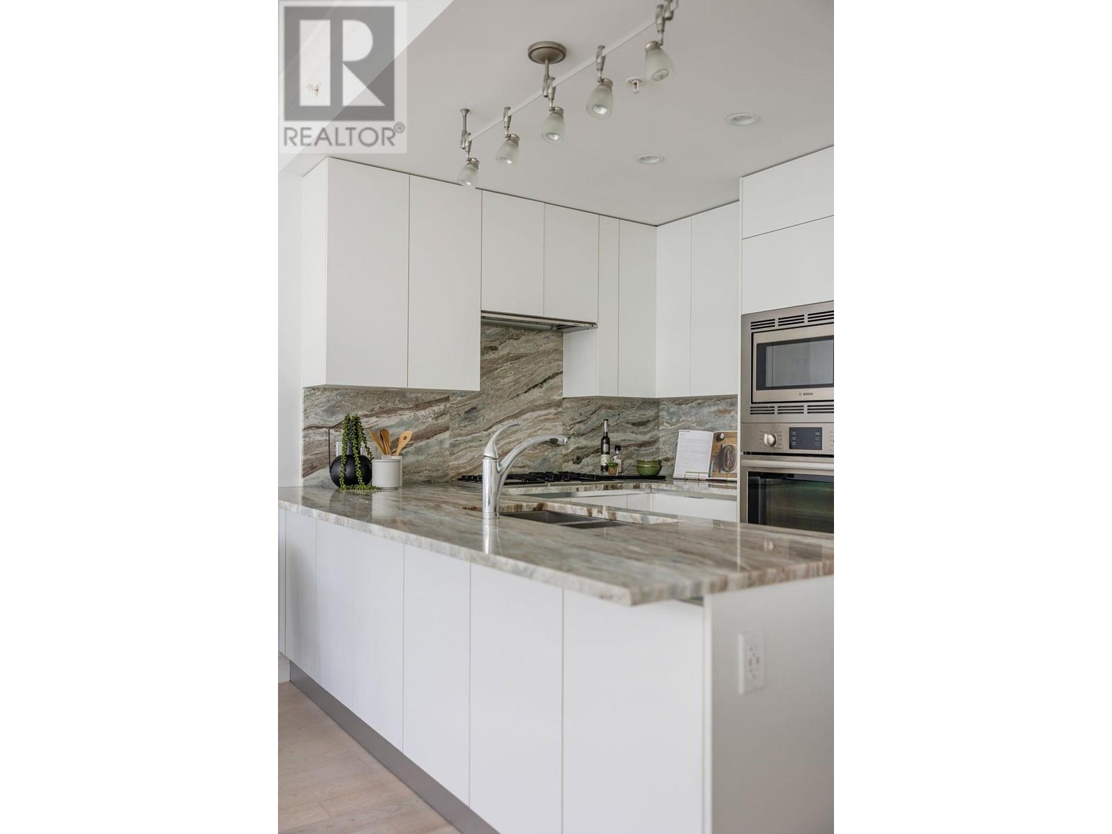 705 185 Victory Ship Way, North Vancouver, British Columbia  V7L 0G2 - Photo 8 - R2827027