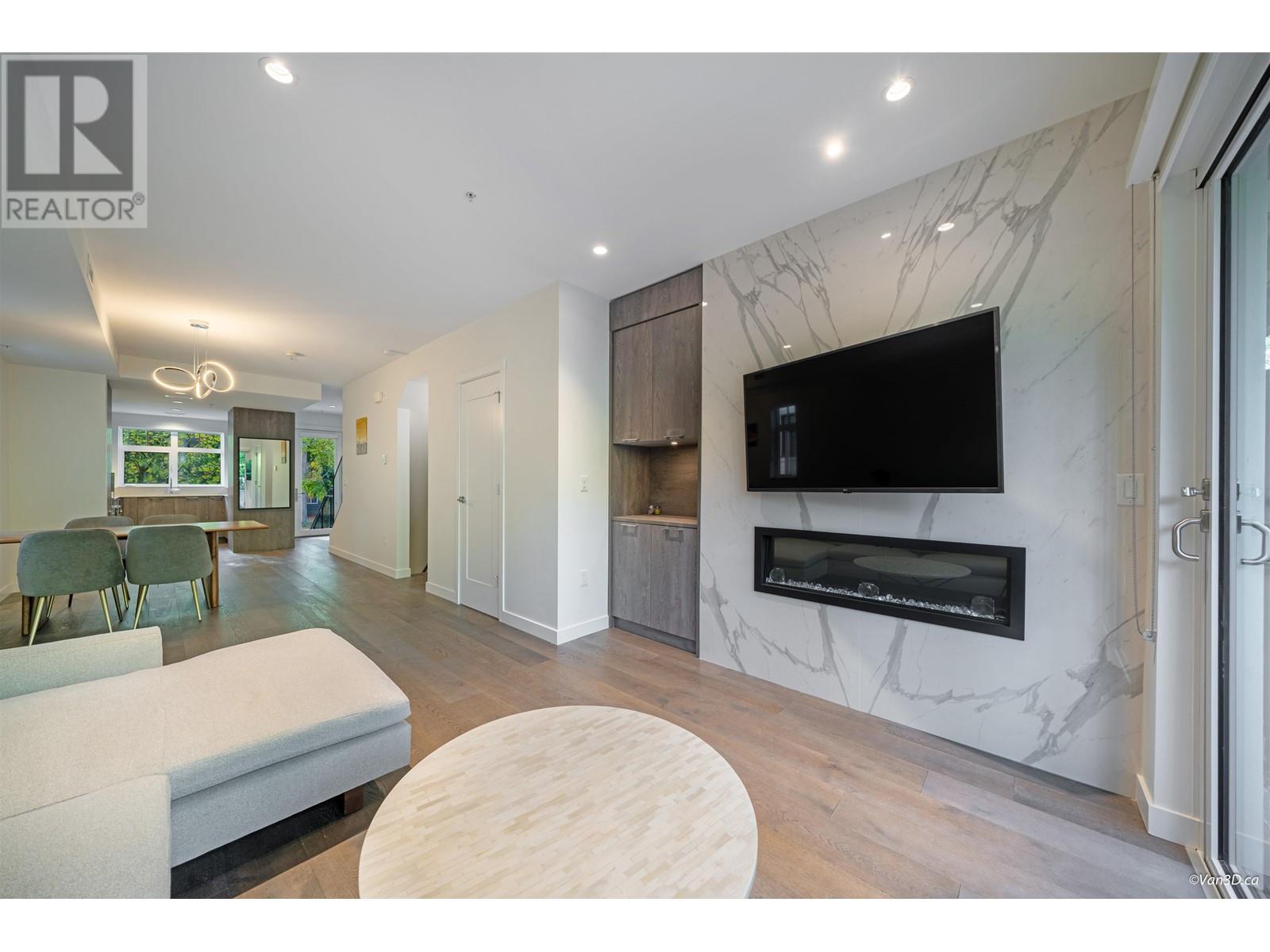 10 1960 Glenaire Drive, Vancouver, British Columbia  V7P 1Y1 - Photo 14 - R2825987