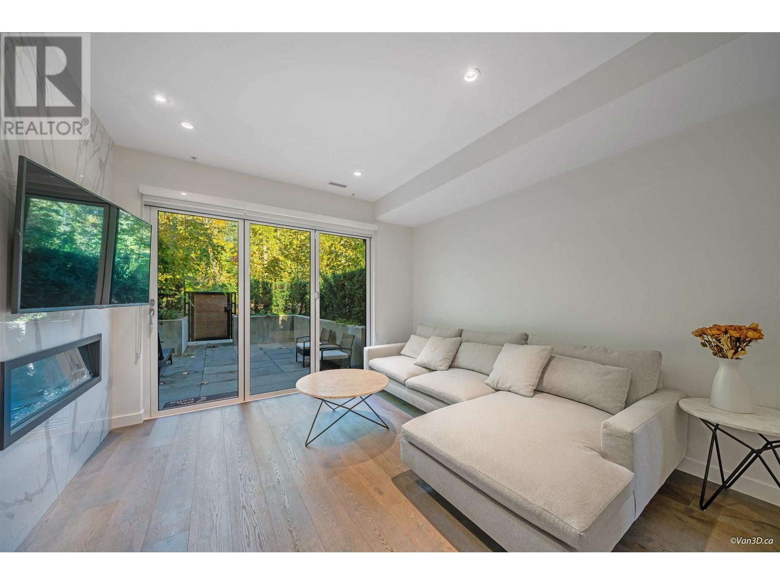 10 1960 Glenaire Drive, Vancouver, British Columbia  V7P 1Y1 - Photo 12 - R2825987