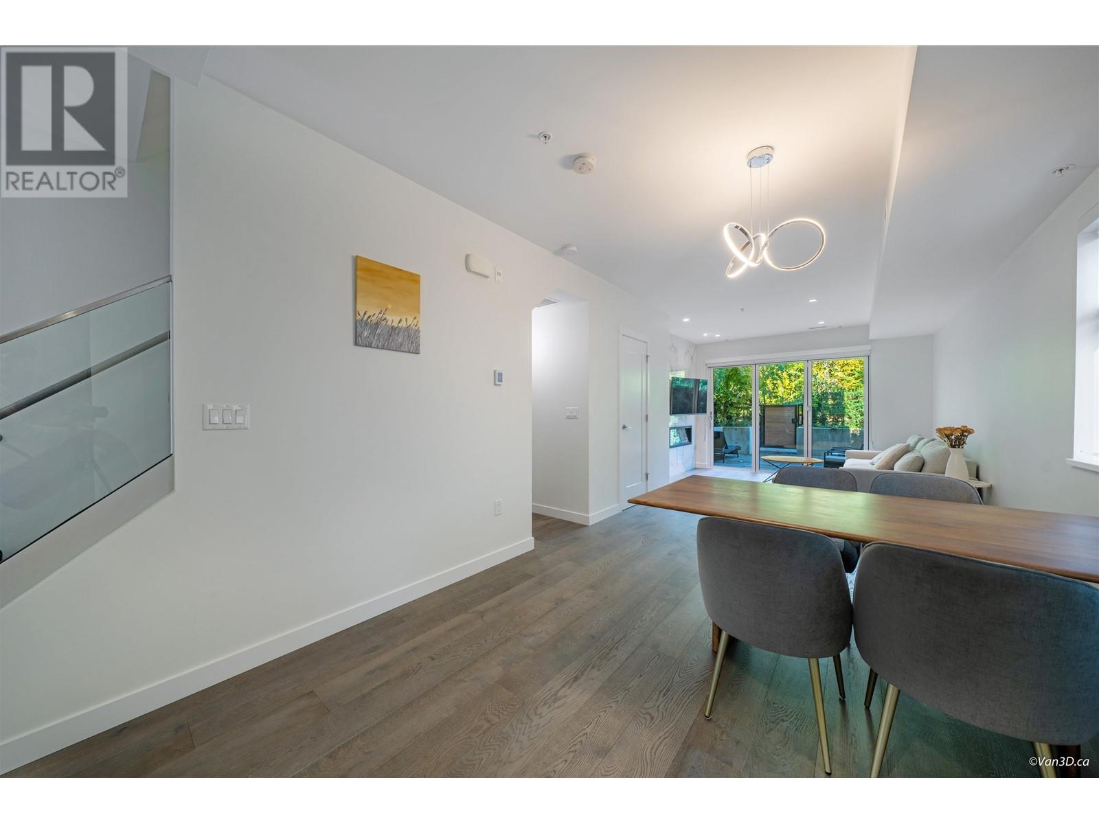 10 1960 Glenaire Drive, Vancouver, British Columbia  V7P 1Y1 - Photo 7 - R2825987