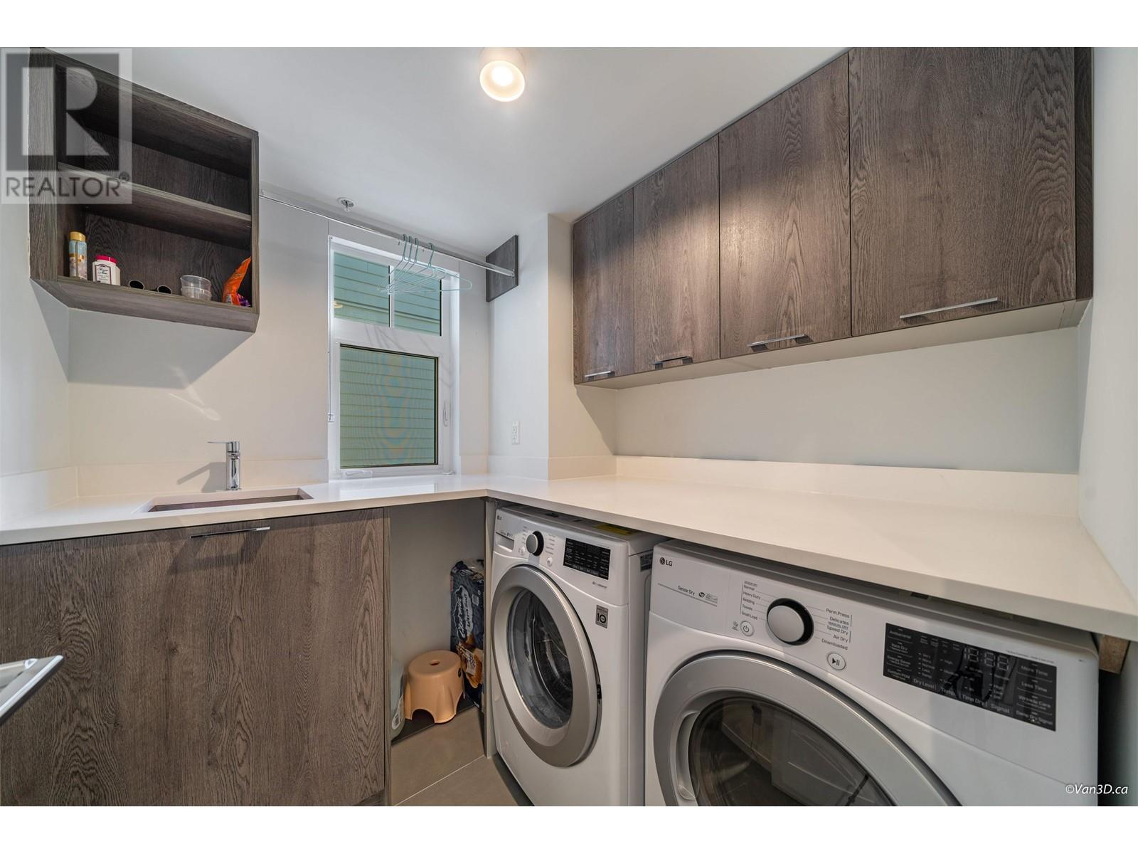 10 1960 Glenaire Drive, Vancouver, British Columbia  V7P 1Y1 - Photo 28 - R2825987