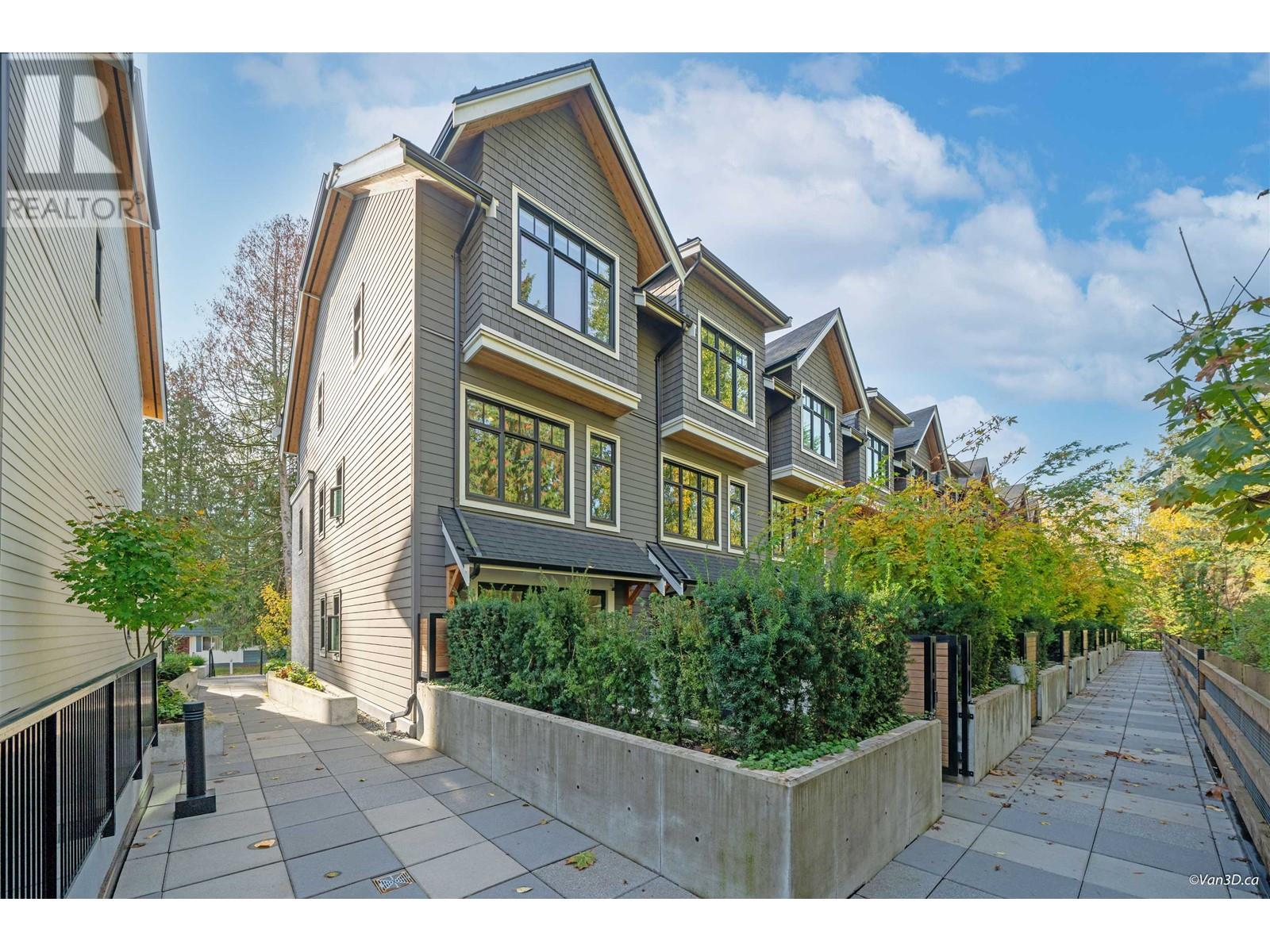 10 1960 GLENAIRE DRIVE, vancouver, British Columbia