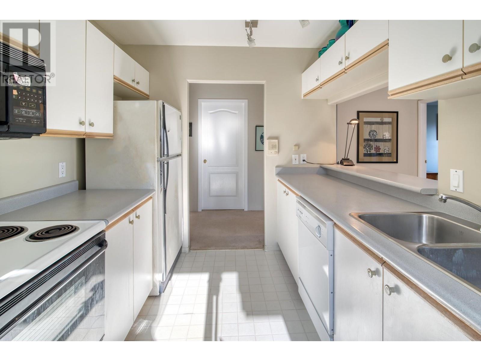 37 555 Eaglecrest Drive, Gibsons, British Columbia  V0N 1V8 - Photo 5 - R2824426