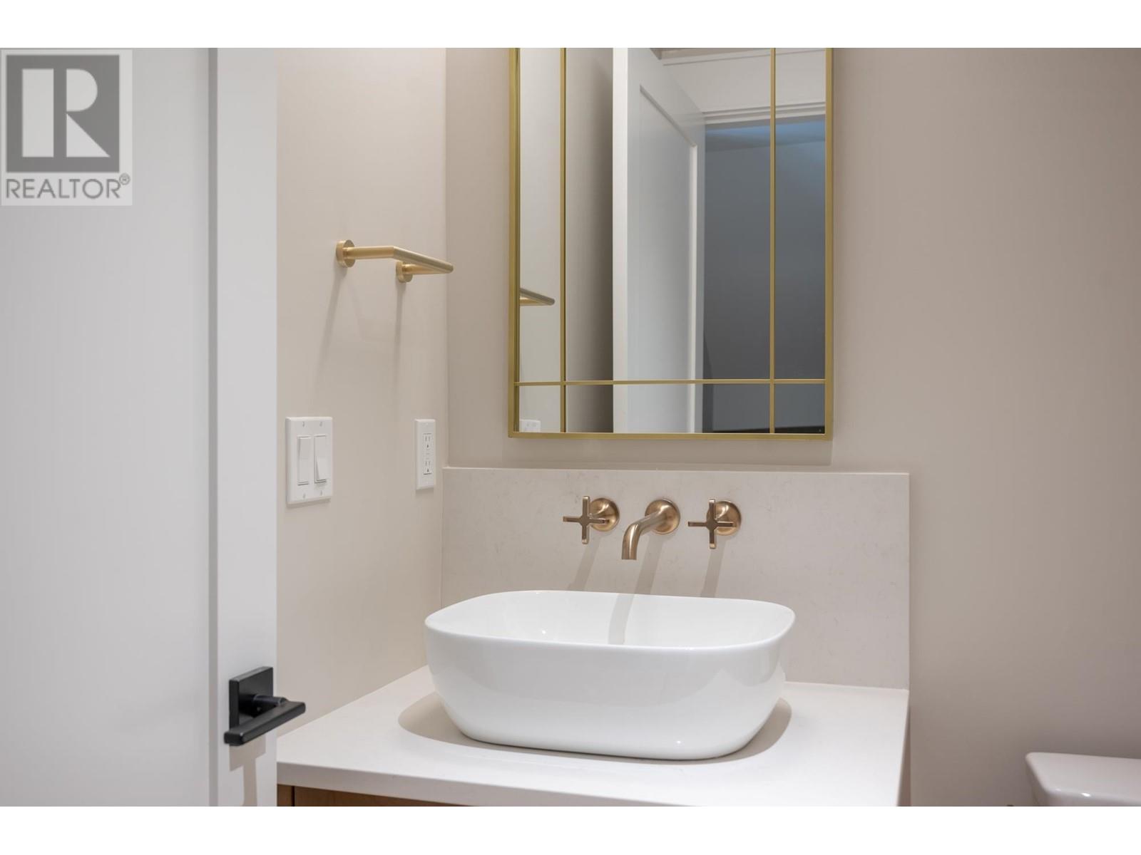 1458 W 45th Avenue, Vancouver, British Columbia  V6M 2H1 - Photo 13 - R2828051