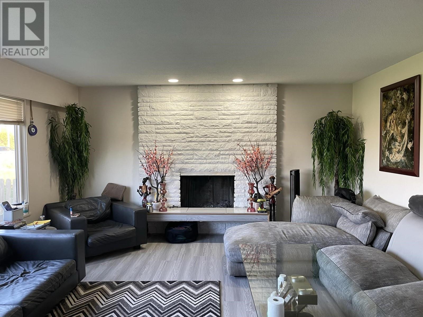 15240 -15260 Westminster Highway, Richmond, British Columbia  V6V 1A6 - Photo 6 - R2828338