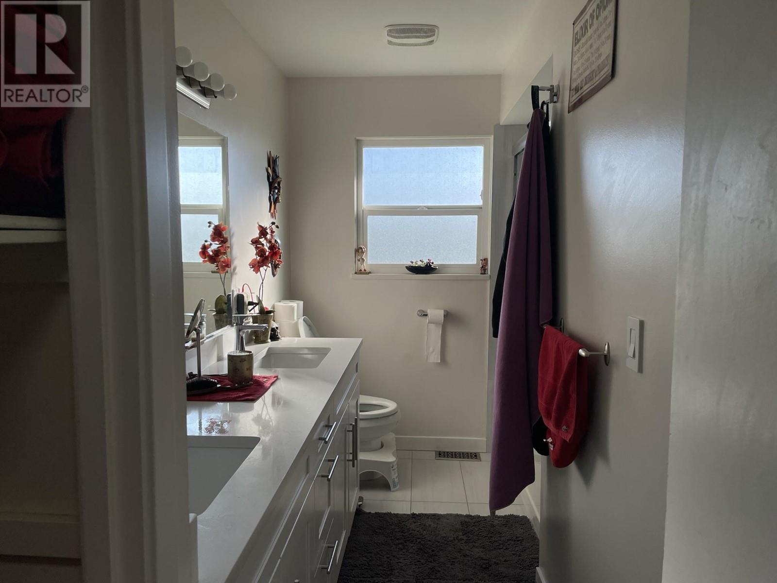 15240 -15260 Westminster Highway, Richmond, British Columbia  V6V 1A6 - Photo 23 - R2828338