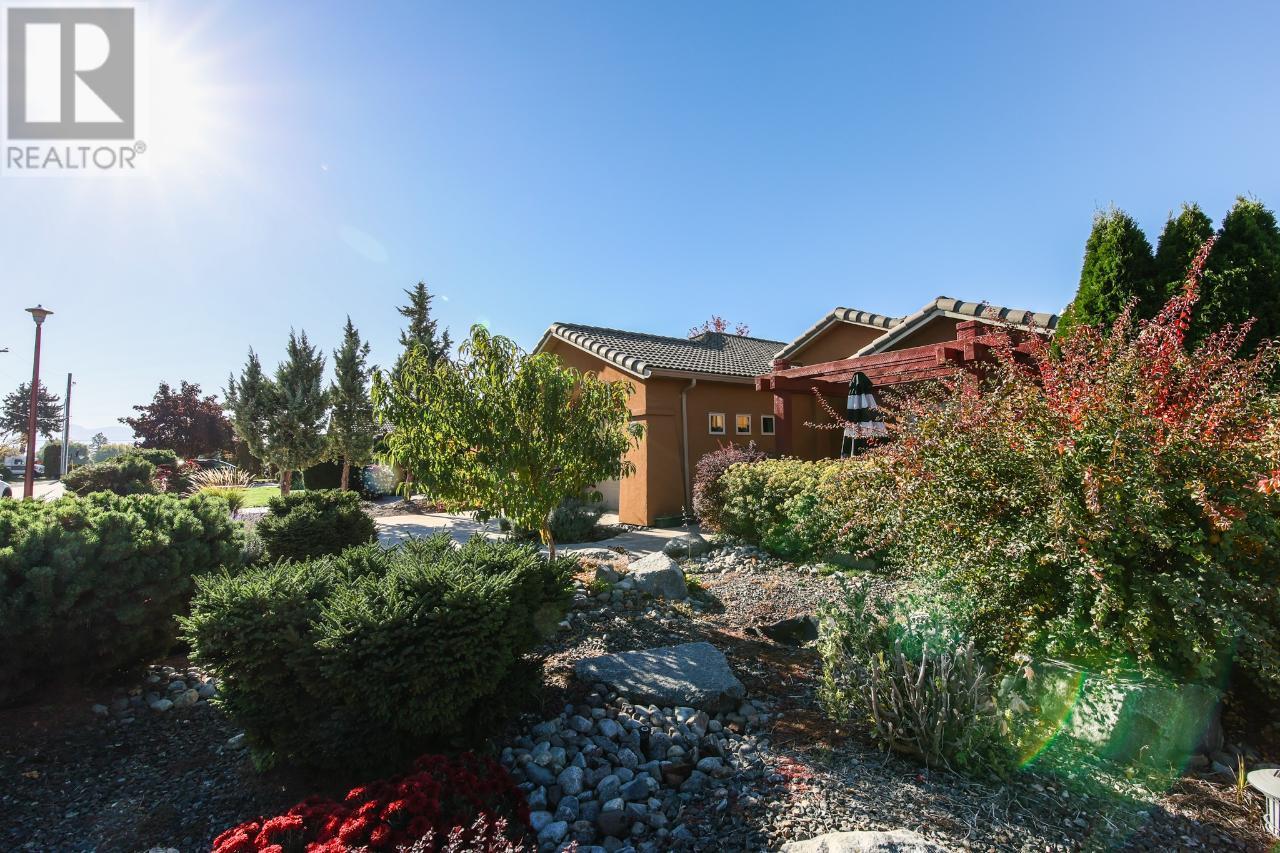 3402 LOBELIA Drive Osoyoos