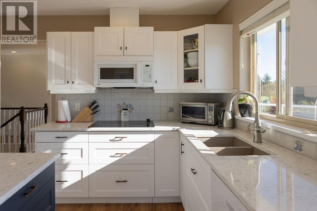 6356 Jasper Road, Sechelt, British Columbia  V7Z 0R7 - Photo 4 - R2827987