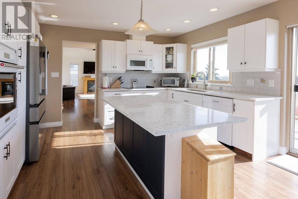 6356 Jasper Road, Sechelt, British Columbia  V7Z 0R7 - Photo 3 - R2827987