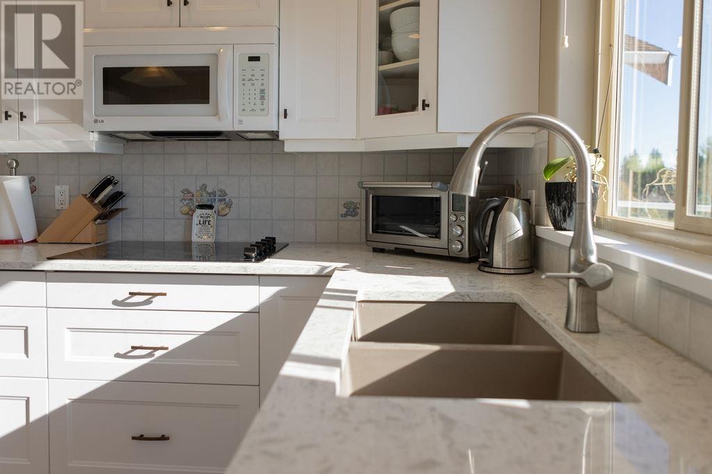 6356 Jasper Road, Sechelt, British Columbia  V7Z 0R7 - Photo 7 - R2827987