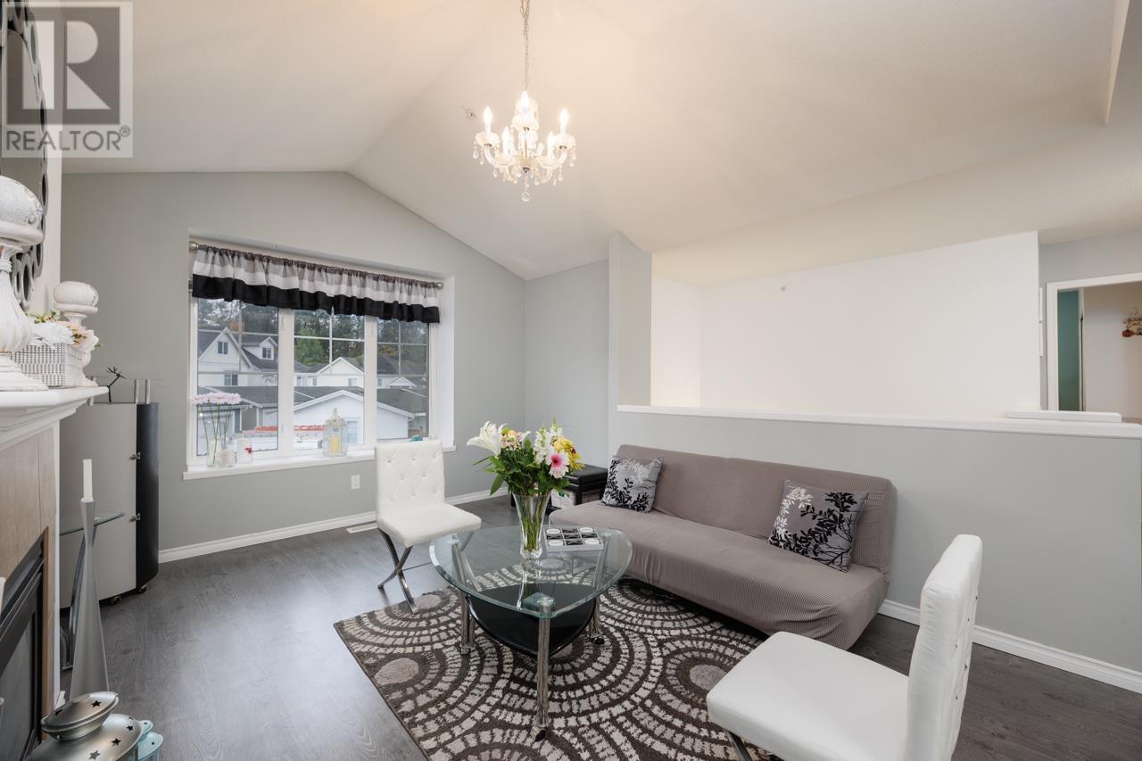 408 3000 Riverbend Drive, Coquitlam, British Columbia  V3C 6R1 - Photo 4 - R2828409