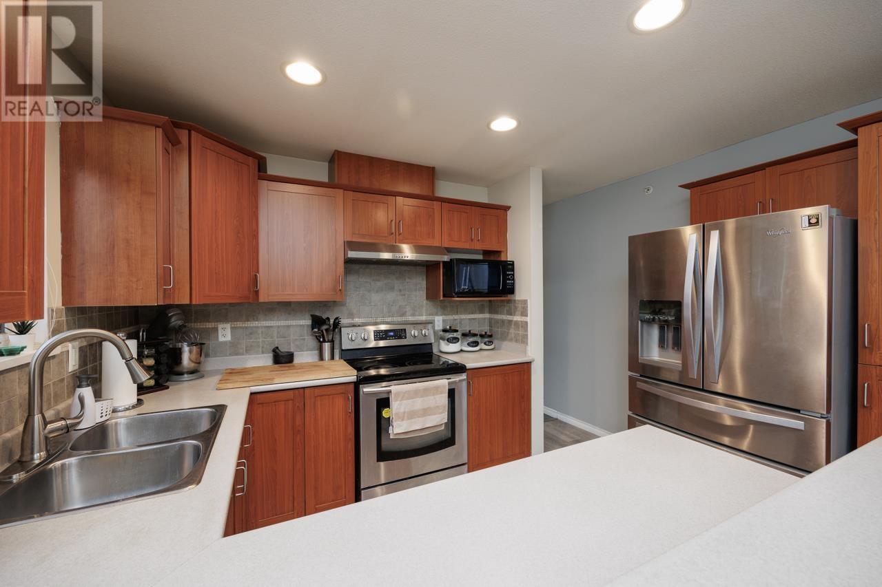 408 3000 Riverbend Drive, Coquitlam, British Columbia  V3C 6R1 - Photo 8 - R2828409