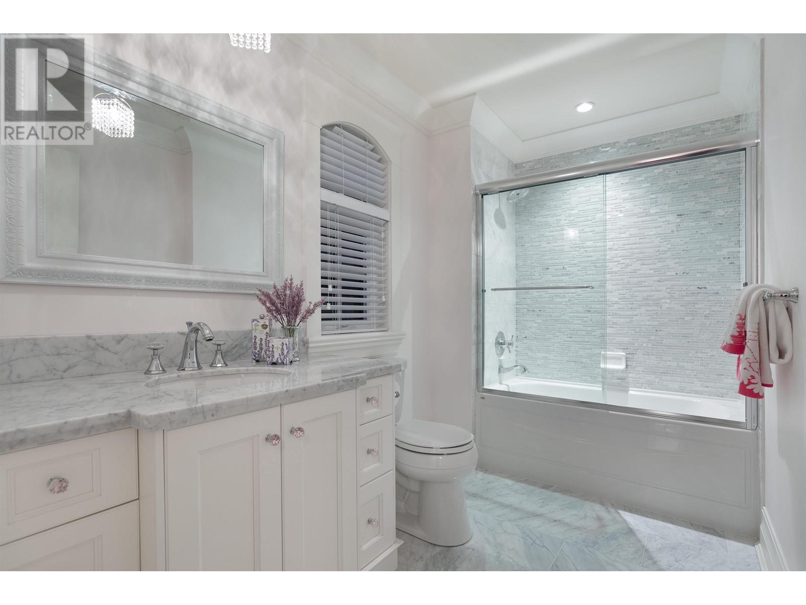 1402 Crystal Creek Drive, Anmore, British Columbia  V3H 0A3 - Photo 13 - R2824559