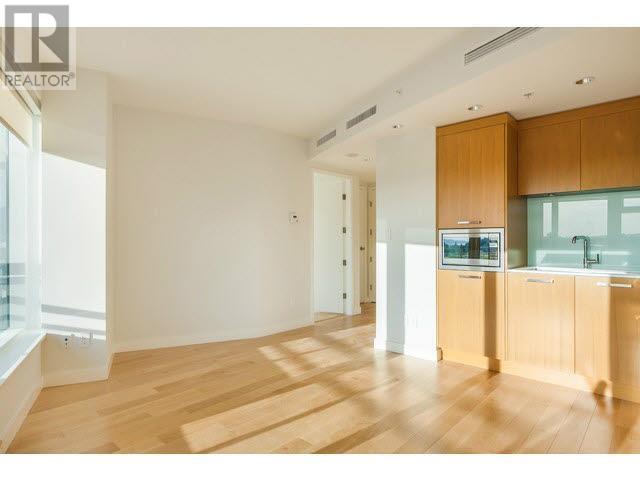 Listing Picture 7 of 16 : 1002 1565 W 6TH AVENUE, Vancouver / 溫哥華 - 魯藝地產 Yvonne Lu Group - MLS Medallion Club Member