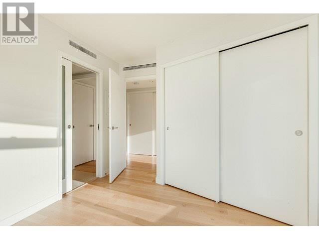 Listing Picture 10 of 16 : 1002 1565 W 6TH AVENUE, Vancouver / 溫哥華 - 魯藝地產 Yvonne Lu Group - MLS Medallion Club Member