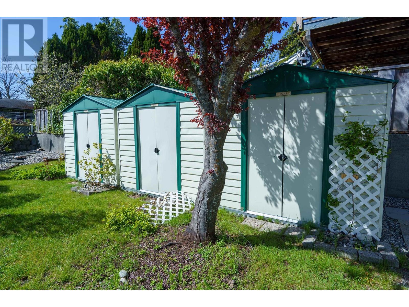 5745 Pebble Crescent, Sechelt, British Columbia  V0N 3A0 - Photo 16 - R2828416