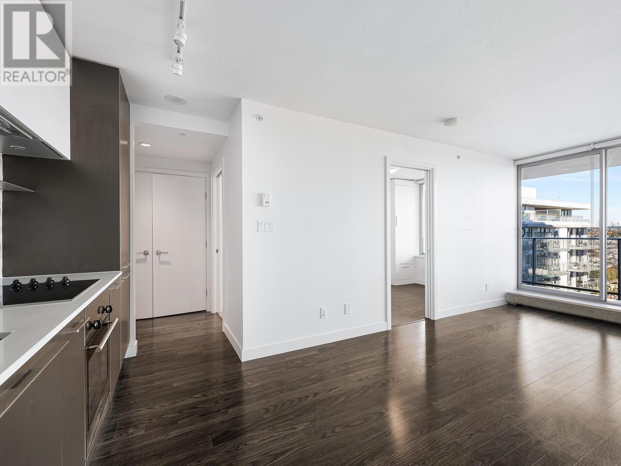 2705 8131 Nunavut Lane, Vancouver, British Columbia  V5X 0E2 - Photo 2 - R2828414