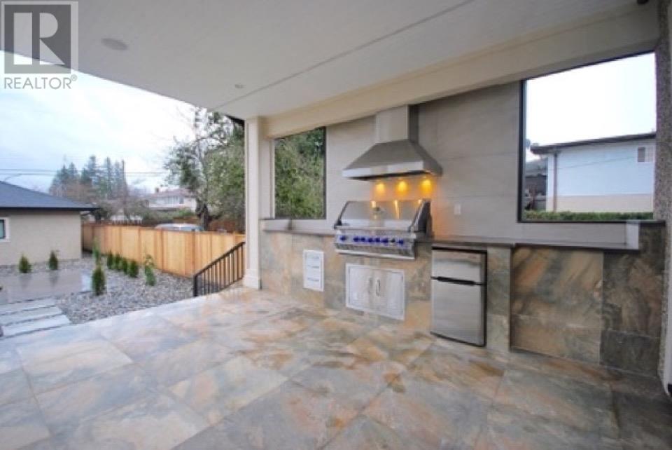 6782 Hersham Avenue, Burnaby, British Columbia  V5E 3K8 - Photo 16 - R2828417