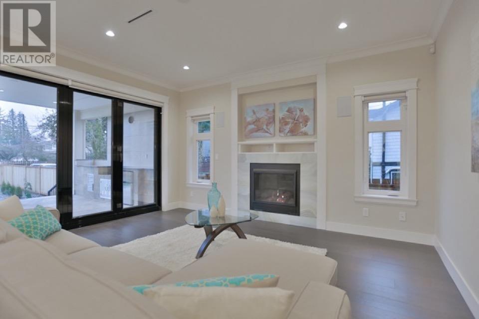 6782 Hersham Avenue, Burnaby, British Columbia  V5E 3K8 - Photo 9 - R2828417