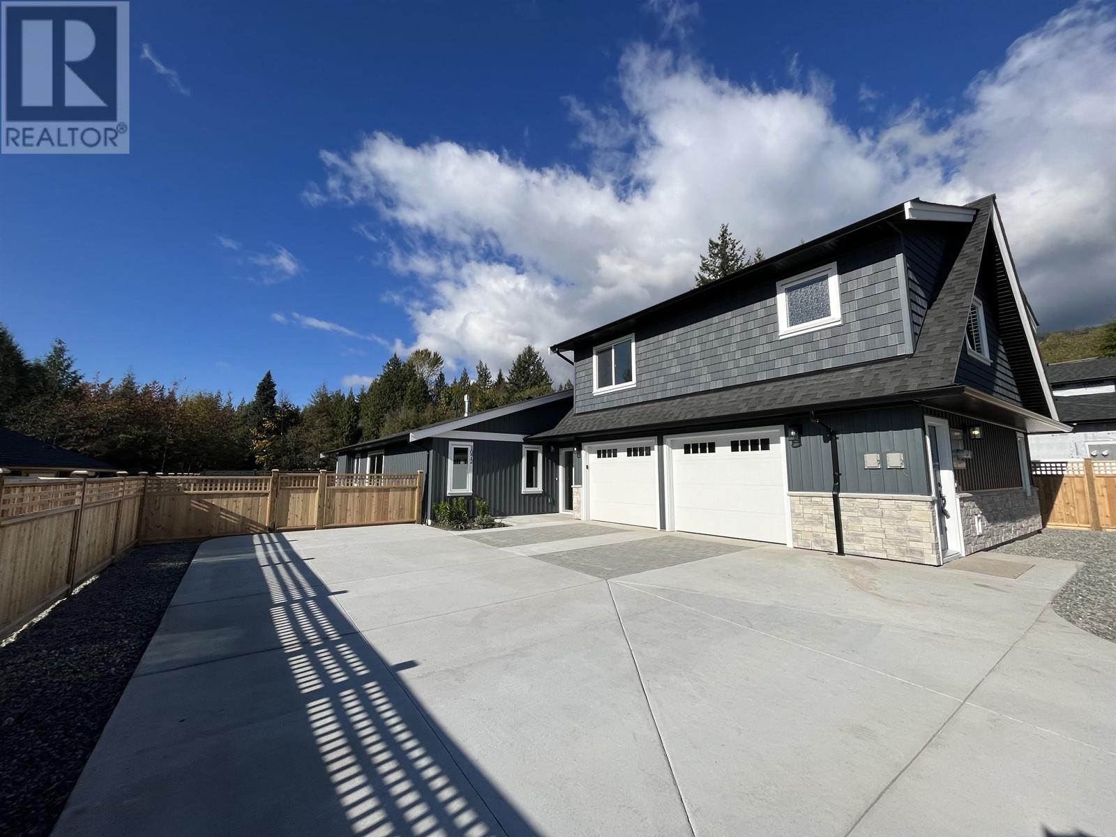 1072 CELIA CRESCENT, gibsons, British Columbia