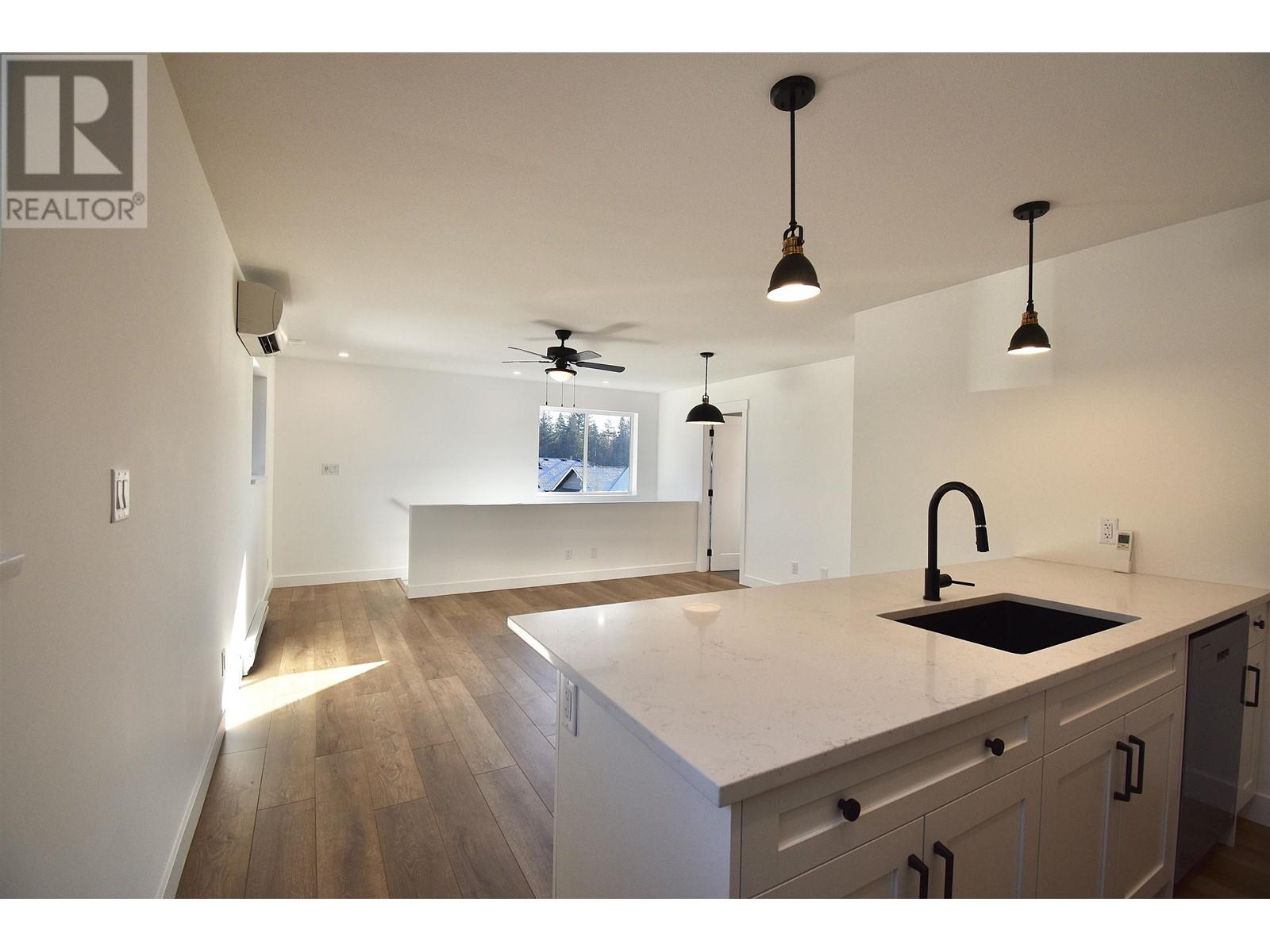 1072 Celia Crescent, Gibsons, British Columbia  V0N 1V7 - Photo 32 - R2794071