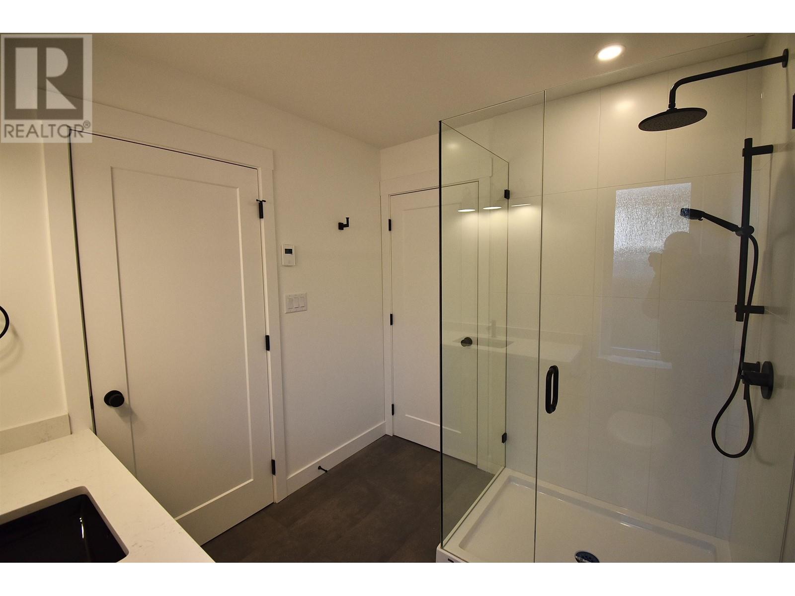 1072 Celia Crescent, Gibsons, British Columbia  V0N 1V7 - Photo 27 - R2794071