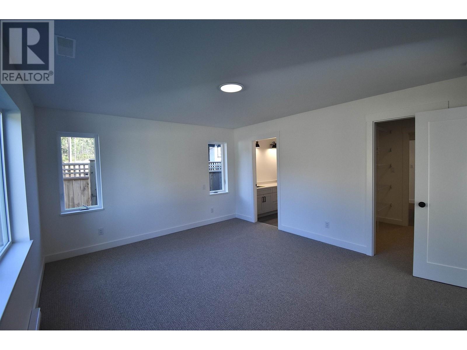 1072 Celia Crescent, Gibsons, British Columbia  V0N 1V7 - Photo 19 - R2794071