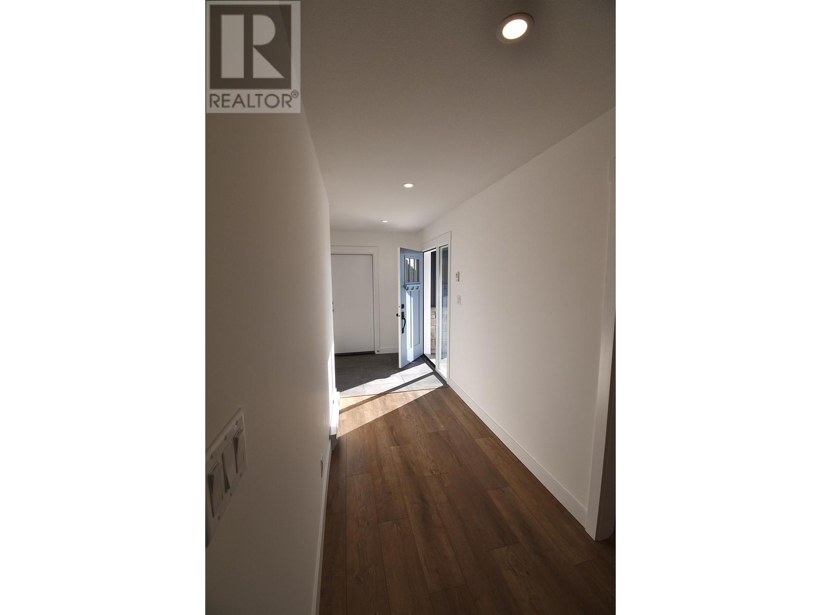 1072 Celia Crescent, Gibsons, British Columbia  V0N 1V7 - Photo 30 - R2794071