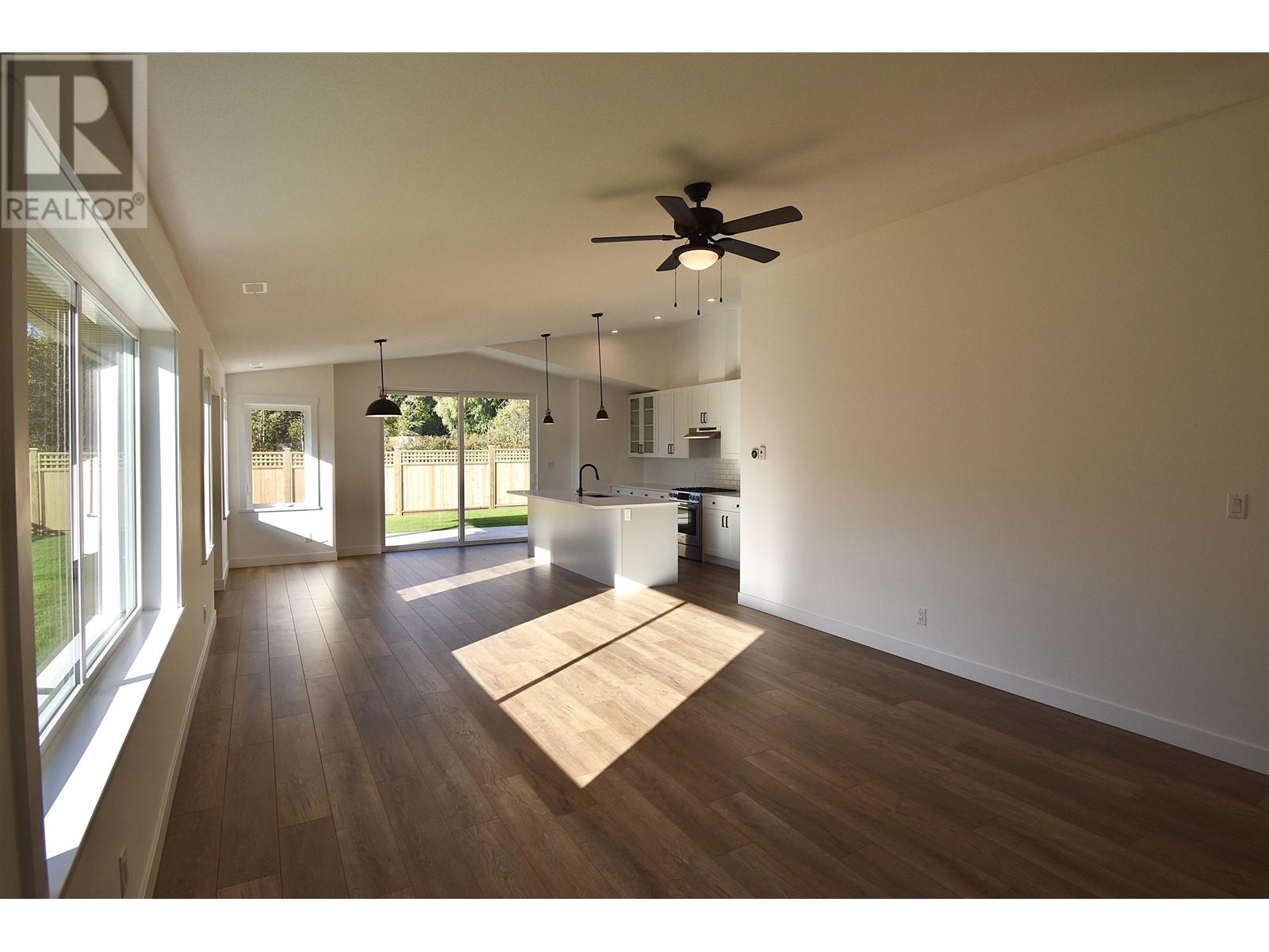 1072 Celia Crescent, Gibsons, British Columbia  V0N 1V7 - Photo 17 - R2794071