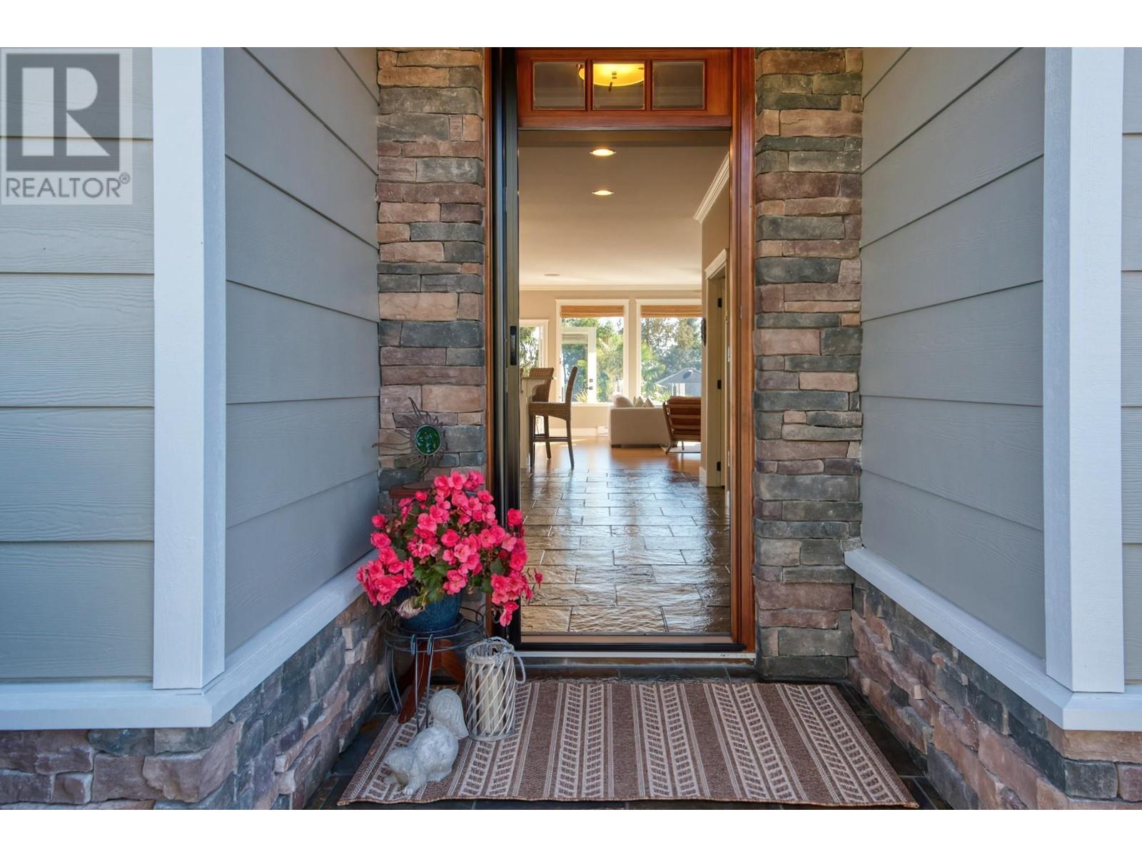 6369 Jasper Road, Sechelt, British Columbia  V7Z 0R7 - Photo 5 - R2824554