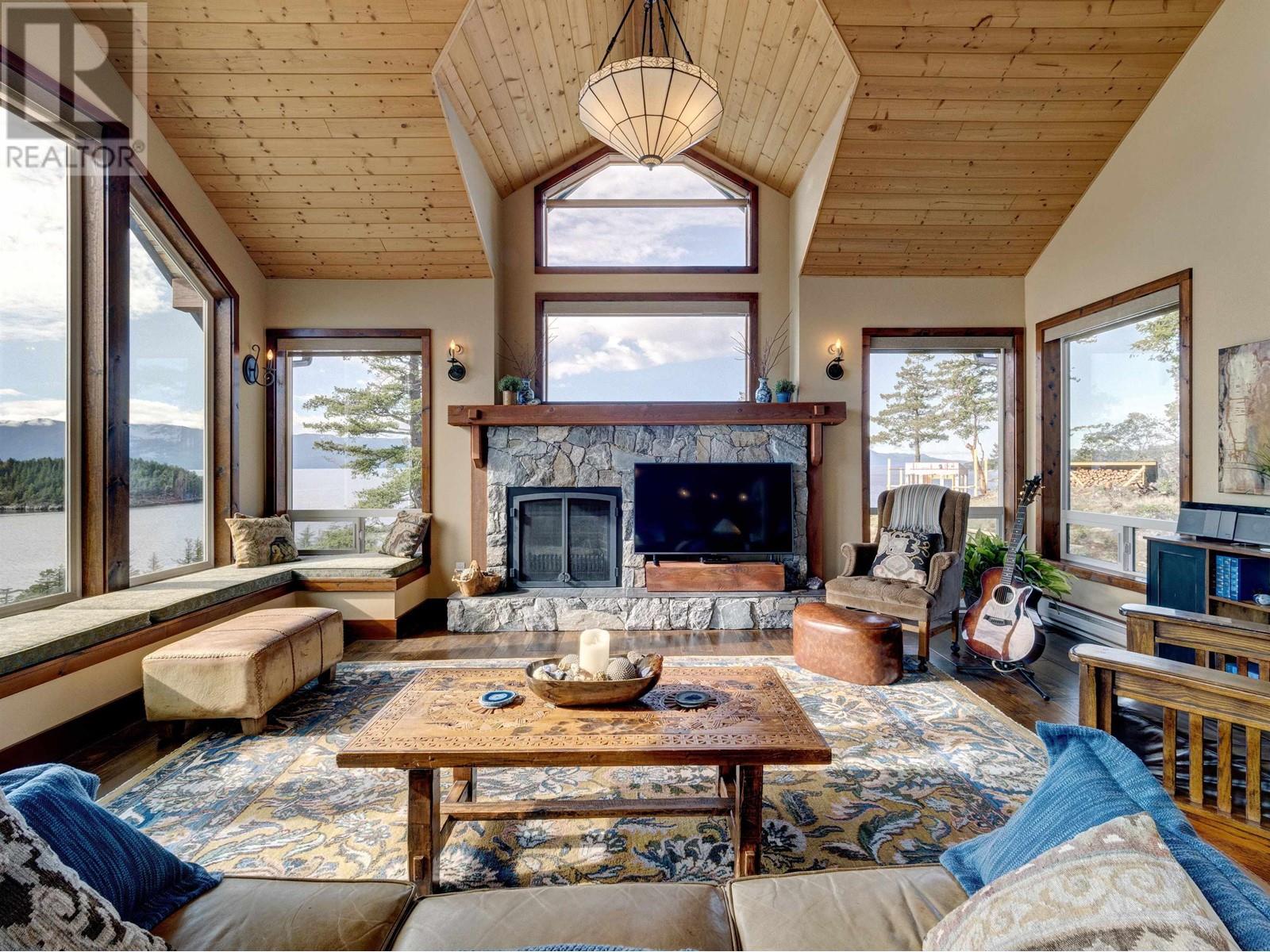 4200 Orca Road, Garden Bay, British Columbia  V0N 1S1 - Photo 9 - R2824701