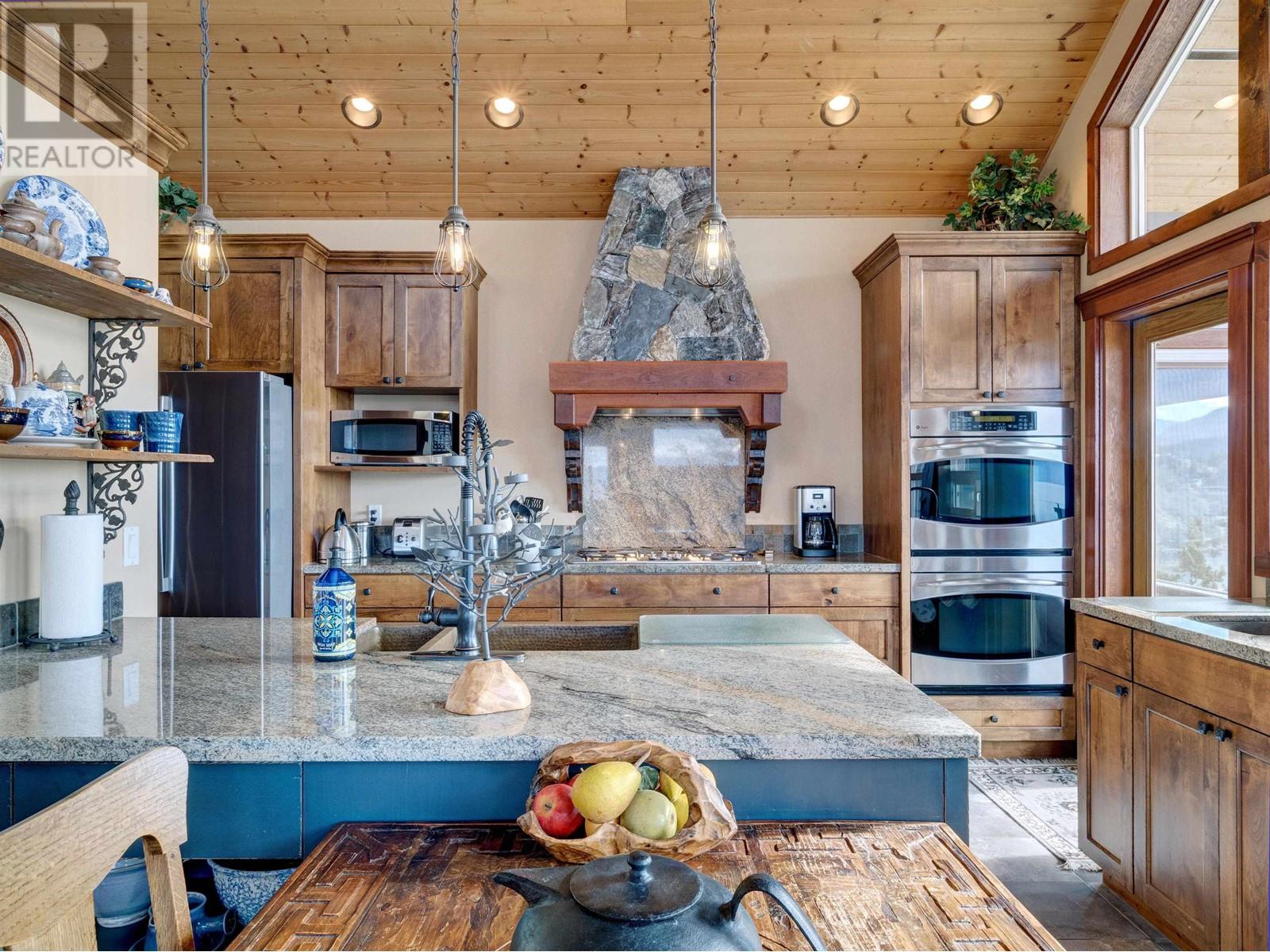 4200 Orca Road, Garden Bay, British Columbia  V0N 1S1 - Photo 15 - R2824701