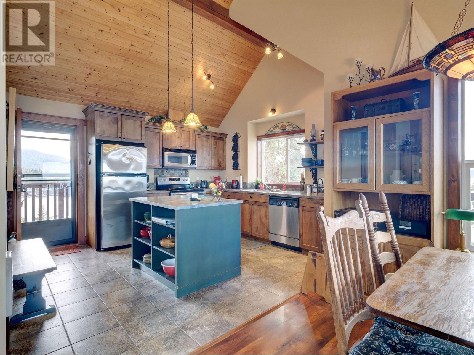 4200 Orca Road, Garden Bay, British Columbia  V0N 1S1 - Photo 32 - R2824701