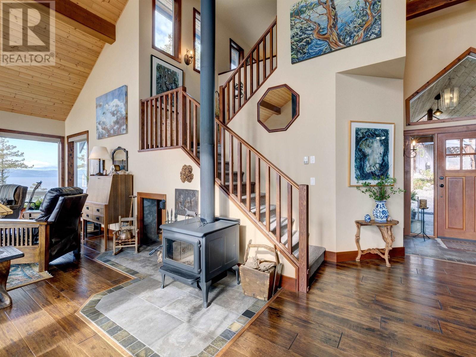 4200 Orca Road, Garden Bay, British Columbia  V0N 1S1 - Photo 11 - R2824701