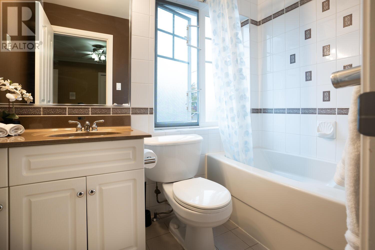 2808 W 13th Avenue, Vancouver, British Columbia  V6K 2T7 - Photo 9 - R2827568