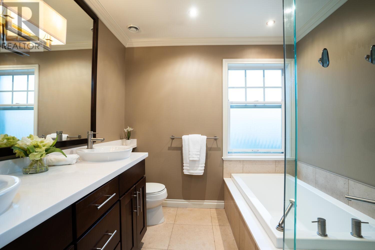 2808 W 13th Avenue, Vancouver, British Columbia  V6K 2T7 - Photo 24 - R2827568
