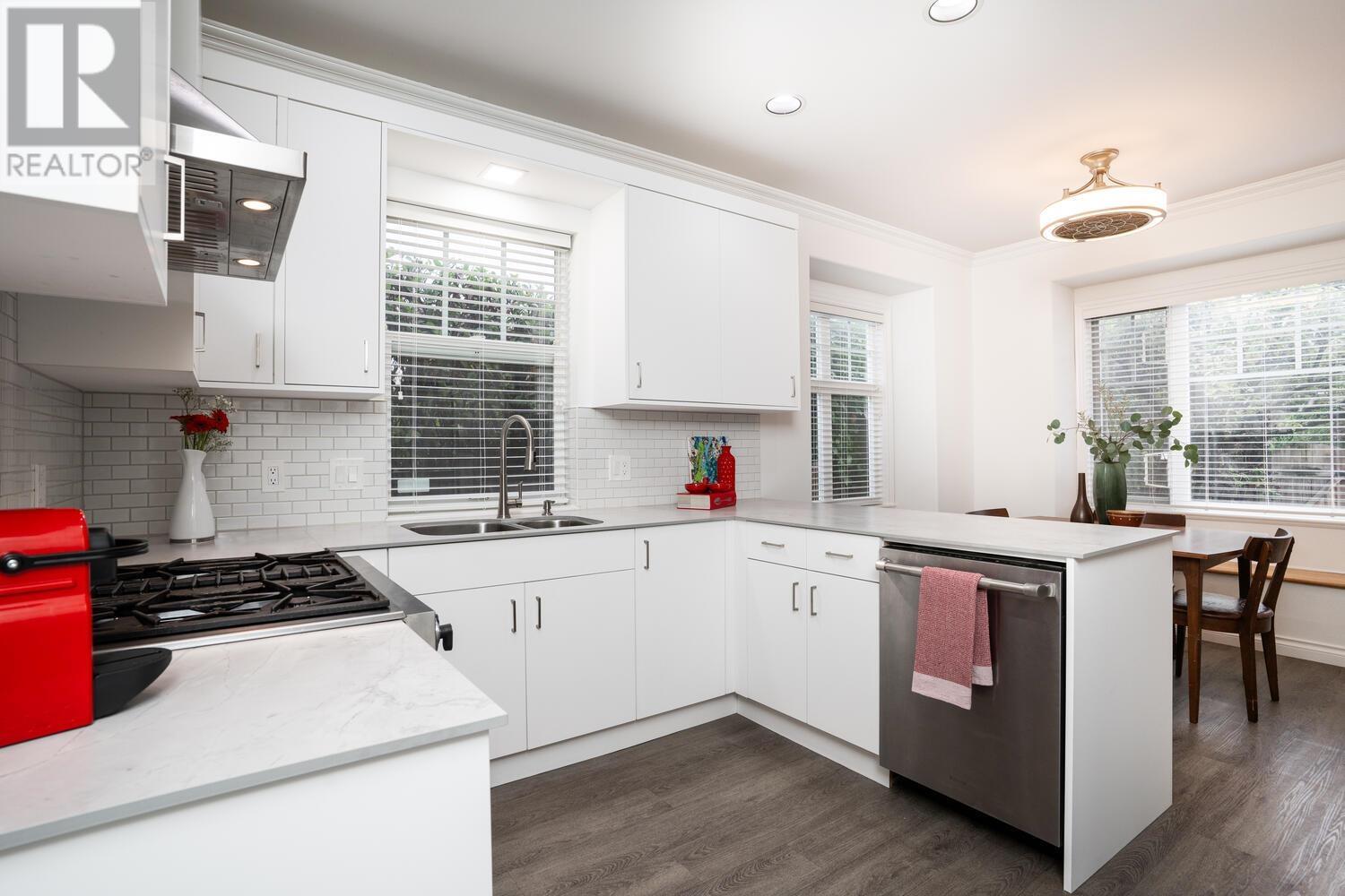 2808 W 13th Avenue, Vancouver, British Columbia  V6K 2T7 - Photo 10 - R2827568