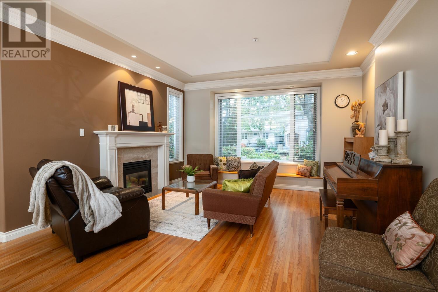 2808 W 13th Avenue, Vancouver, British Columbia  V6K 2T7 - Photo 4 - R2827568