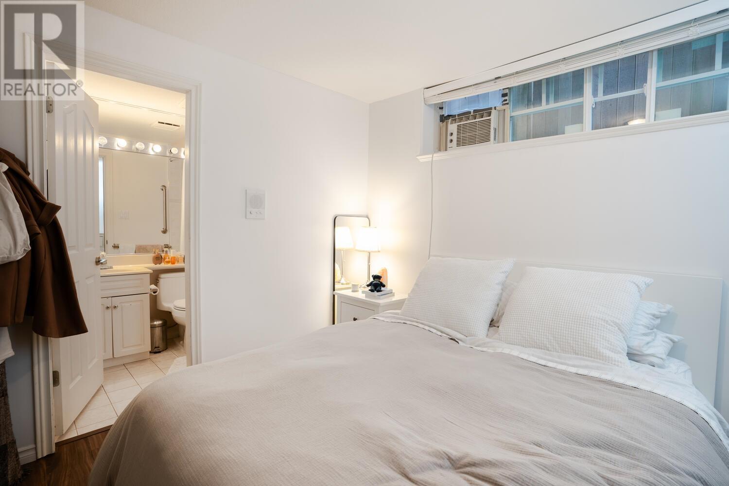 2808 W 13th Avenue, Vancouver, British Columbia  V6K 2T7 - Photo 30 - R2827568