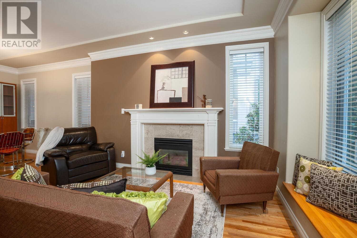 2808 W 13th Avenue, Vancouver, British Columbia  V6K 2T7 - Photo 2 - R2827568