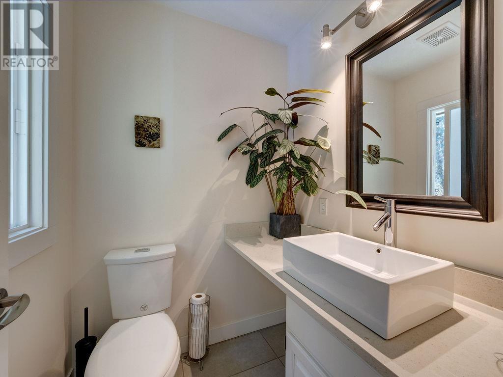 5104 Pam Road, Sechelt, British Columbia  V7Z 0G6 - Photo 18 - R2825313